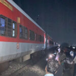 22 coaches of Sabarmati Express derailed in Kanpur, passengers screamed and cried