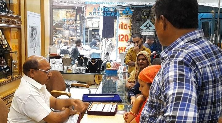 Gold and silver rakhis on Raksha Bandhan in Meerut market