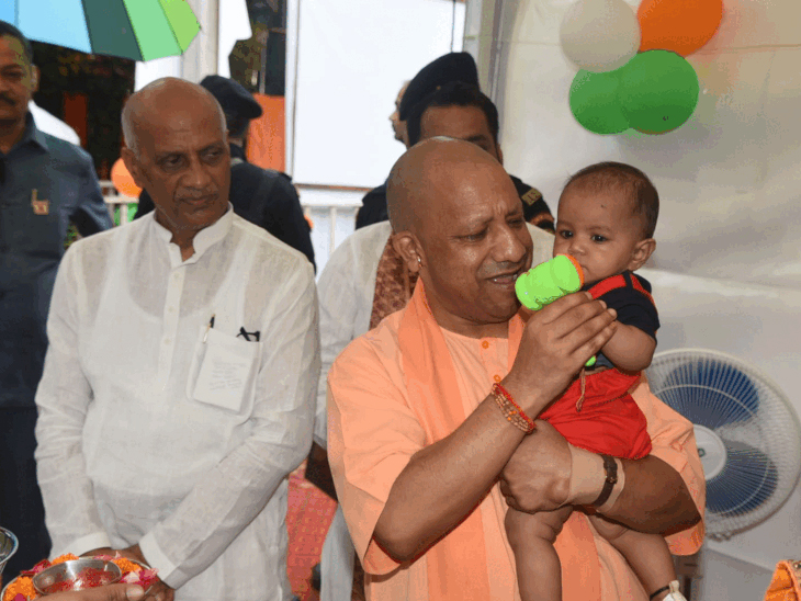 Gorakhpur CM Yogi inaugurated the 'Road to School' project