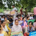 69000 Teacher Recruitment: Candidates who were picked up late at night reached the protest site again in the morning, demanding release of schedule