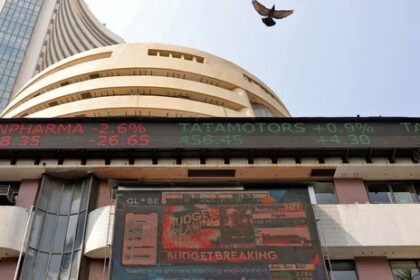 Sensex Falls 54 Points, Nifty at 24,680