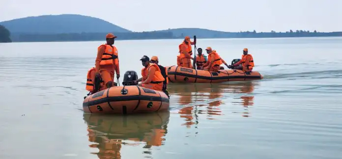 Navy Takes Over: Missing Plane Search in Chandil Dam