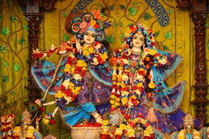 ISKCON Kanpur's Kanha will wear a dress worth Rs. 4.5 lakhs, will be adorned with flowers from Thailand; 1008 dishes will be served