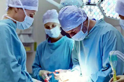 Towel left inside woman's stomach during operation!