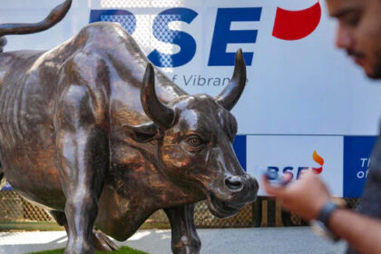 Stock Market Opens Flat: Sensex Down 55 Points, Nifty Over 25,000