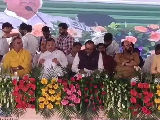 'The scene of Mainpuri has changed': Deputy CM said- On the initiative of PM-CM, companies are giving employment to the youth, distributed laptops to the students