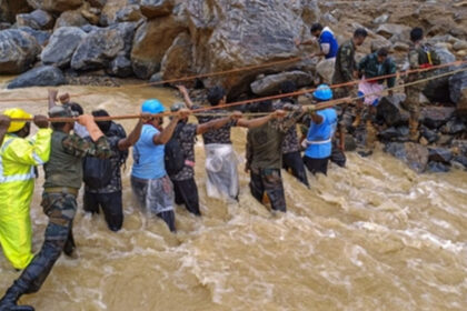 Kerala Wayanad Landslide Death Toll Reaches 264 Rescue Teams Search For 200 Missing