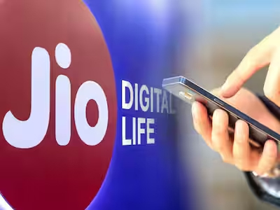 Jio customers will get a gift, up to 100GB of free storage, can access it from anywhere