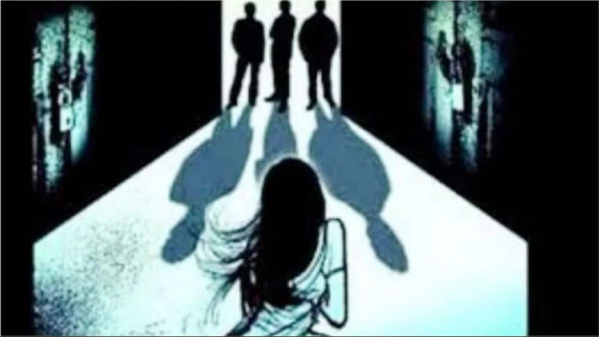 Two youths gangraped a Dalit woman: When she resisted, they beat her and broke her hand, made her unconscious by feeding her intoxicants; FIR registered