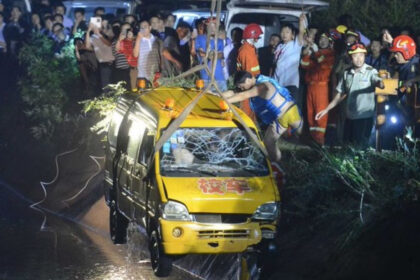 Bus hits students in China, 11 killed, 13 injured