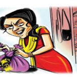 Cunning women entered the house claiming to be relatives and stole jewellery and cash worth lakhs